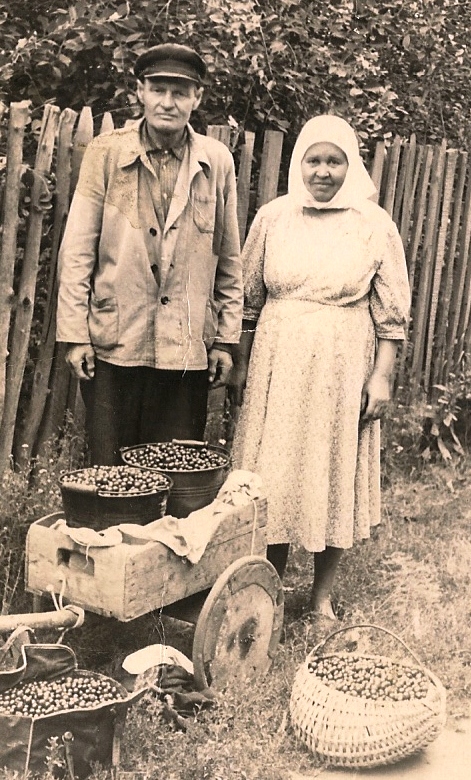 Семья Пшеновых Василий с женой в 1962 год