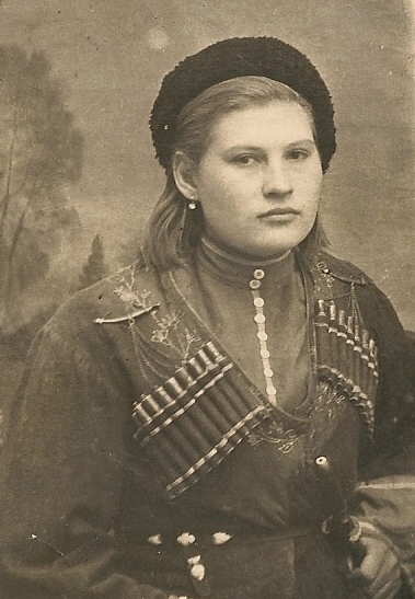 Миронова (Пшенова) Антонина 1946 год